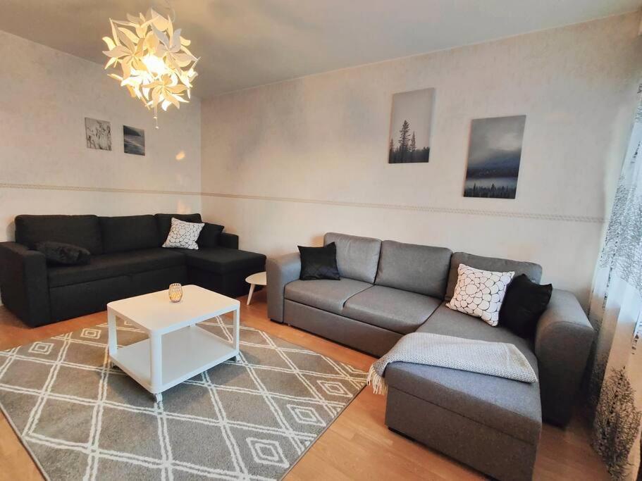 Spacious Apartment With Balcony And Free Wifi روفانييمي المظهر الخارجي الصورة